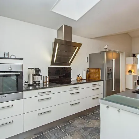 Holiday home Lovely In With Kitchen *