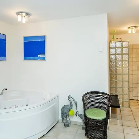 Lovely In With Kitchen Holiday home *