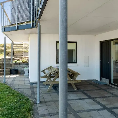 Holiday home Lovely In With Kitchen