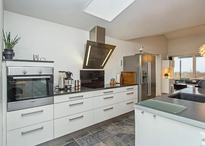בית נופש Lovely In With Kitchen *