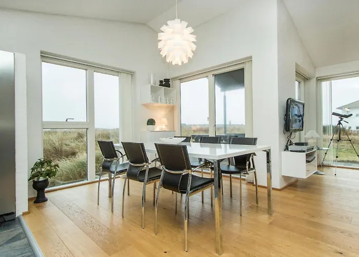 Lovely In With Kitchen טהיסטד